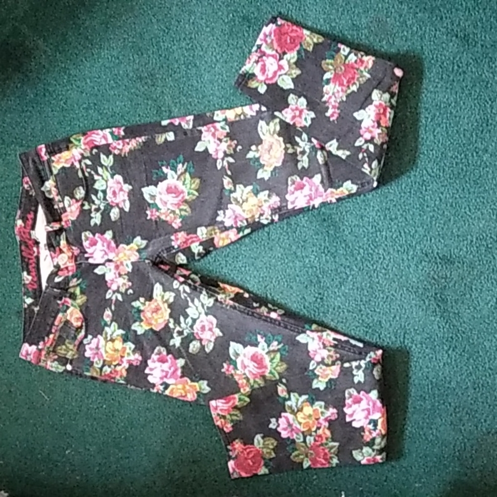 Floral Print Skinny Jeans - Black/Pink